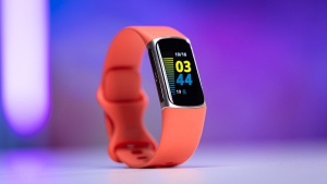 Fitbit z umetno inteligenco za boljše zdravje